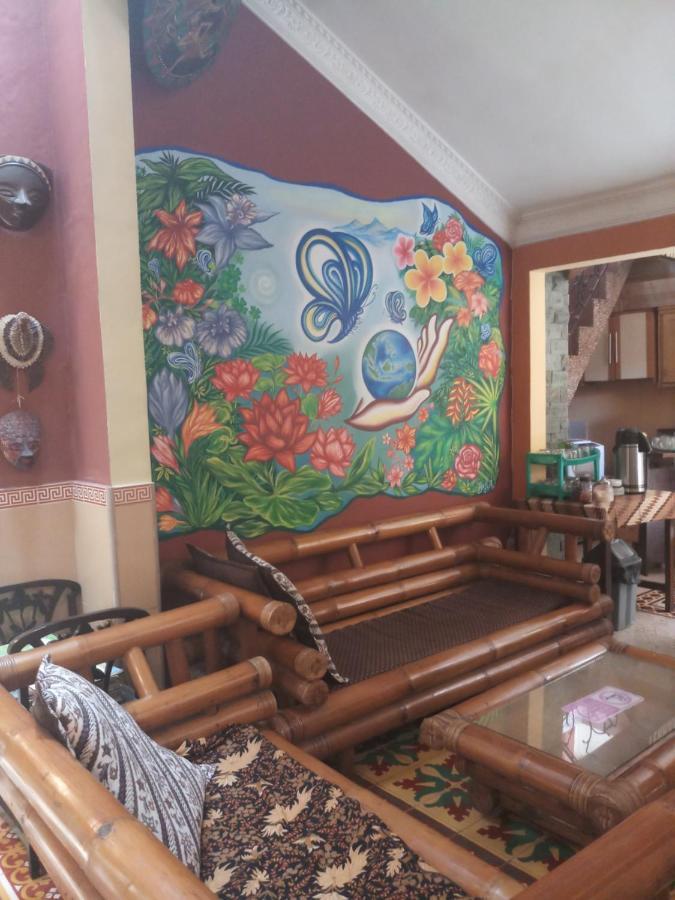 Losmen Setia Kawan Yogyakarta Exterior photo